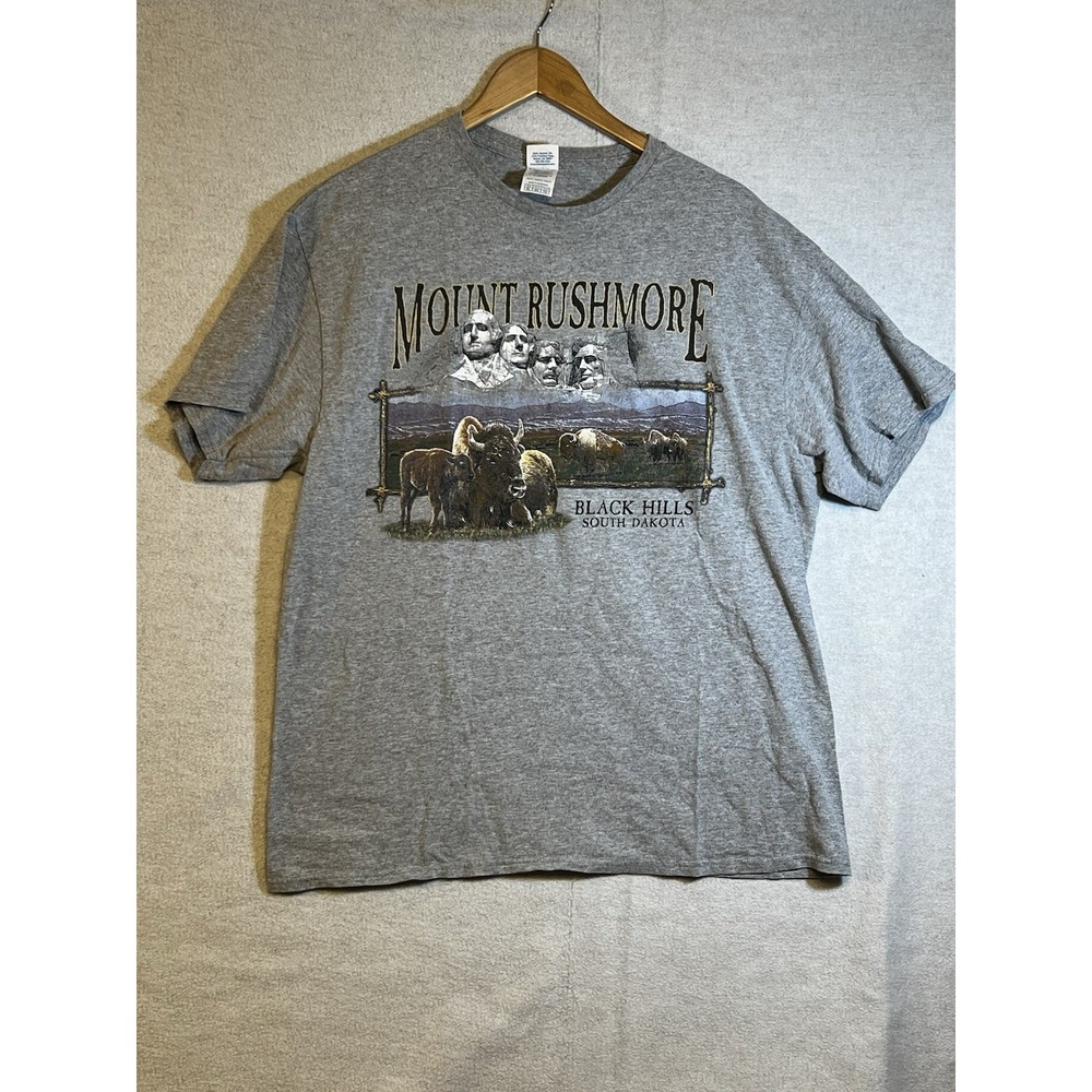 Vintage Mount Rushmore Black Hills SD apparel Men's tshirt size XL